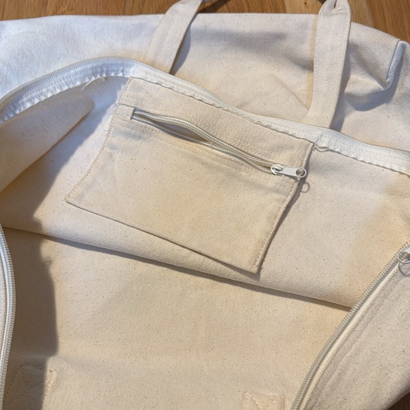 Horse Jumper Equestrian Tote - Picture 6 of 9